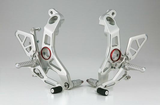 アエラ AELLA ライディングステップキット ホワイト Supuersport939 カタログ品番：P090-5626 メーカー品番：AE-10085-WT