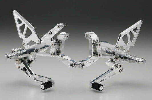 アエラ AELLA ライディングステップキット ブラック PanigaleV4 カタログ品番：P090-5638 メーカー品番：AE-10089-BK