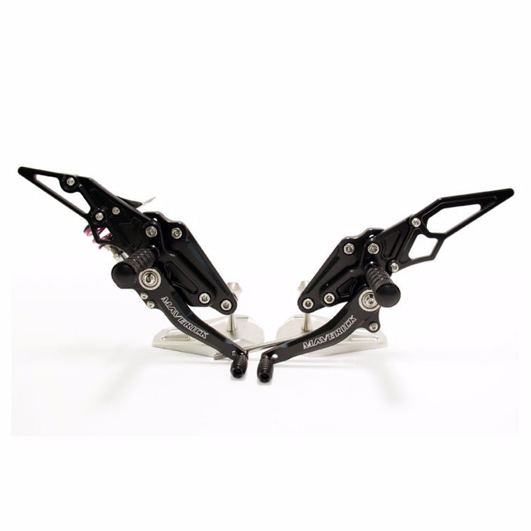 バイク用品 ステップ　マーベリック マーベリック バックステップ ブラック CB1300SF SB 03-16　MV102BSBK 4549950939153　取寄品 セール