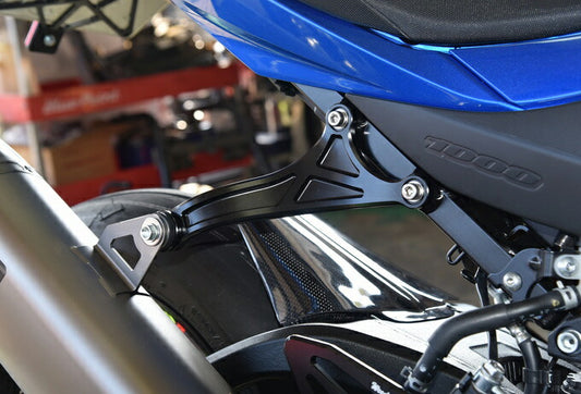ウッドストック ウッドストック マフラーステー ブラック GSX-R1000 R 17 カタログ品番：P091-1771 メーカー品番：MFS-S14-BK