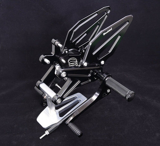 ウッドストック ウッドストック バックステップキット オールBLK KATANA 19 カタログ品番：P097-0421 メーカー品番：WBS-S18-BB
