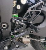ウッドストック ウッドストック バックステップキット オールBLK ZX-6R 19-クイックシフター付 カタログ品番：P102-3967 メーカー品番：WBS-K41-BB