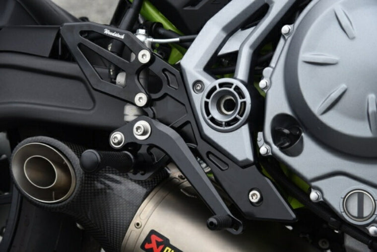 ウッドストック ウッドストック バックステップキット オールSLV Z650 Ninja650 17-19 カタログ品番：P102-9826 メーカー品番：WBS-K39-SL