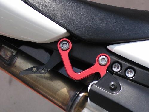タグパーツサービス TaGuパーツ タンデムフック RED CBR1000RR -07 カタログ品番：P032-7648 メーカー品番：109009