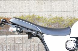 ai-net アイネット ローダウンシート(ブラック ホワイト) エイプ50 100 カタログ品番：P094-9300 メーカー品番：424