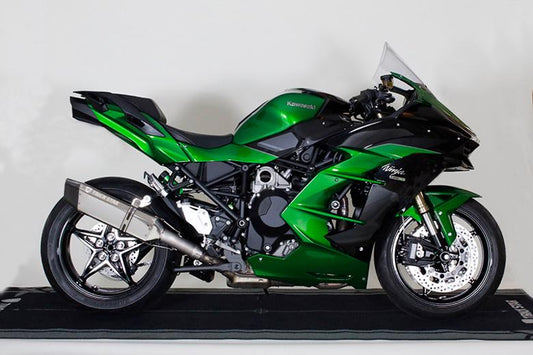 トリックスター トリックスター レーシングS O イカヅチステンカーボン Ninja H2 SX SE SE＋ 18-20 カタログ品番：P092-5343 メーカー品番：RST-H02-L4SC