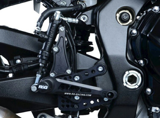 アールアンドジー R＆G 可変レーシングステップキット ブラック GSX-R1000 R 17- カタログ品番：P103-6937 メーカー品番：RG-RSET32BK