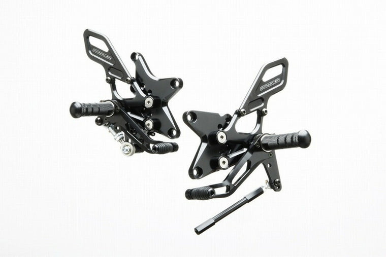 ストライカー ストライカー スペシャルステップキット BLK ZX-10R 16 カタログ品番：P074-1059 メーカー品番：SS-AA2130B