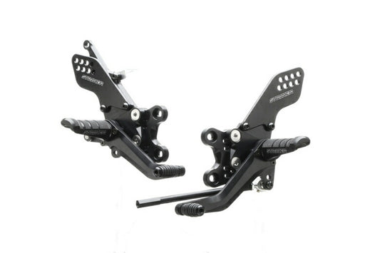 ストライカー ストライカー STCステップキット BLK ZZR1400 ABS 06-11・ZX-14R ABS 12- カタログ品番：P074-3514 メーカー品番：SS-ST282B
