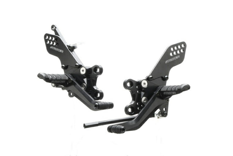 ストライカー ストライカー STCステップキット BLK ZZR1400 ABS 06-11・ZX-14R ABS 12- カタログ品番：P074-3514 メーカー品番：SS-ST282B
