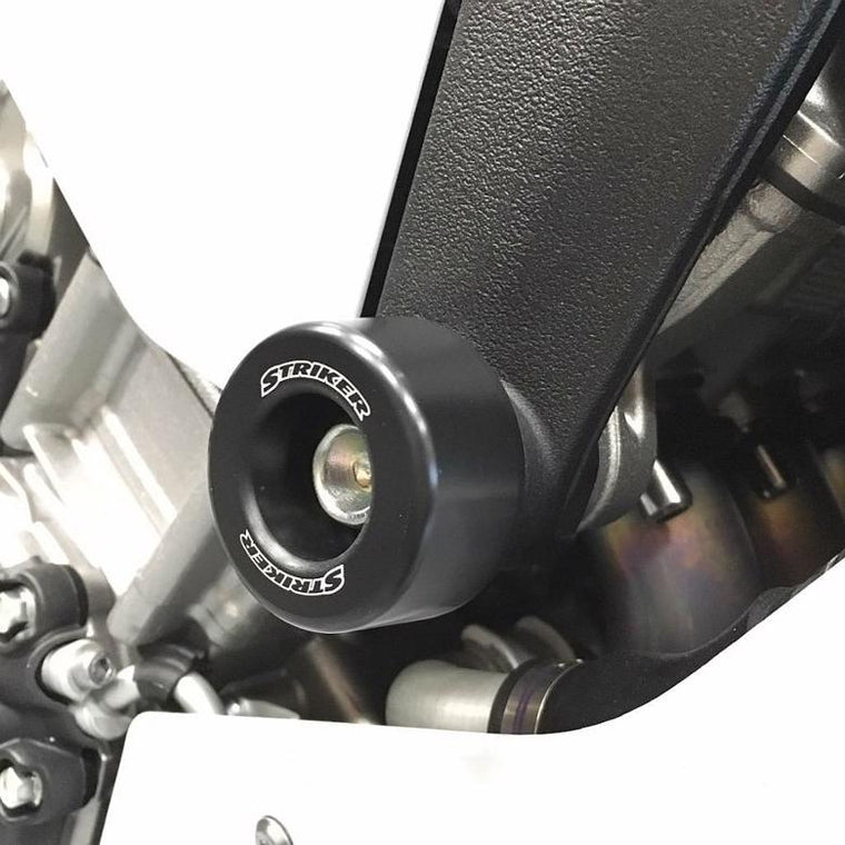 STRIKER ストライカー ガードスライダー 黒ジュラコン YZF-R1 15- カタログ品番：P069-1975 メーカー品番：SS-GS127A-F1