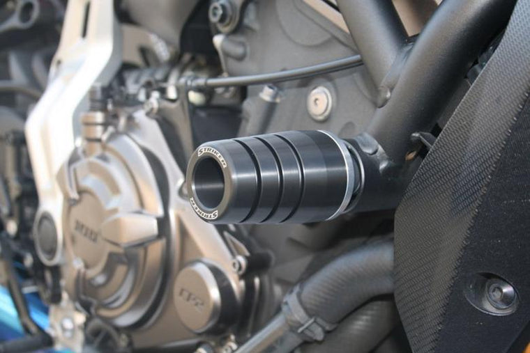 STRIKER ストライカー ガードスライダー MT-07 ABS 14-16 カタログ品番：P083-0087 メーカー品番：SS-GS135A-F1