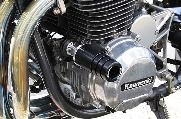 STRIKER ストライカー ガードスライダー ALL BLK ZEPHYR750 GPZ750F カタログ品番：P083-0069 メーカー品番：SS-GS03B-F1