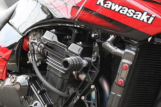STRIKER ストライカー ガードスライダー ALL BLK GPZ750 900R カタログ品番：P083-0073 メーカー品番：SS-GS04B-F1