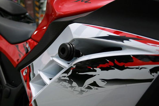 STRIKER ストライカー ガードスライダーアッパー ALL BLK Ninja250 ABS 13-17 カタログ品番：P083-0075 メーカー品番：SS-GS117B-F1