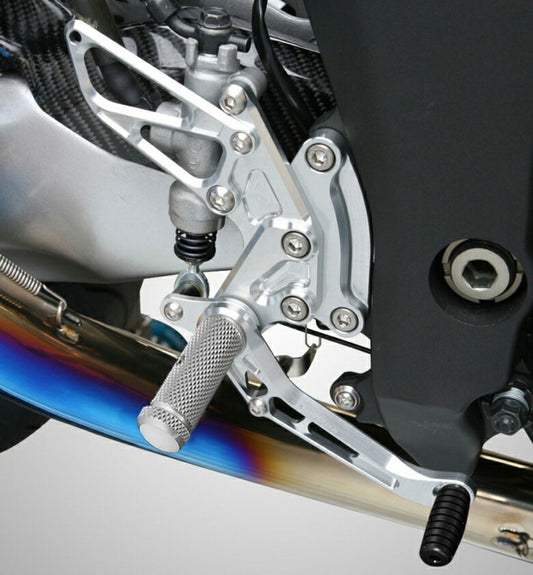 ケイファクトリー K-FACTORY ライディングステップ メタリックシルバー NINJA1000 11 Z1000 10 カタログ品番：160MZBR054N メーカー品番：160MZBR054N