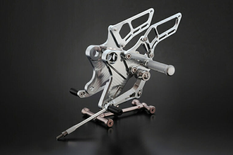 ケイファクトリー K-FACTORY ライディングステップ メタリックシルバー MT-09 カタログ品番：347MZBR102N メーカー品番：347MZBR102N