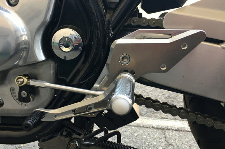 ケイファクトリー K-FACTORY ライディングステップ:ベースP M.SLV CB1100 17 カタログ品番：072MZBR128N メーカー品番：072MZBR128N