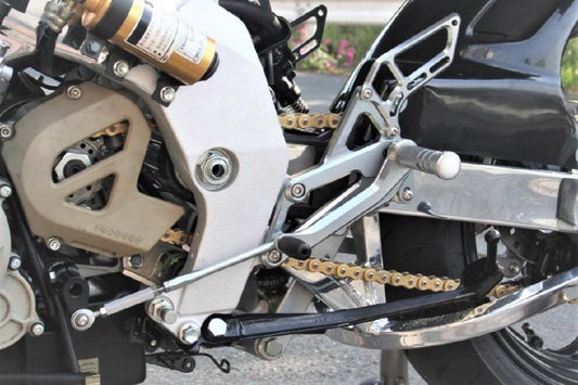 ケイファクトリー K-FACTORY ライディングステップ メタリックシルバー TZR250 89-90 カタログ品番：343MZBR142N メーカー品番：343MZBR142N