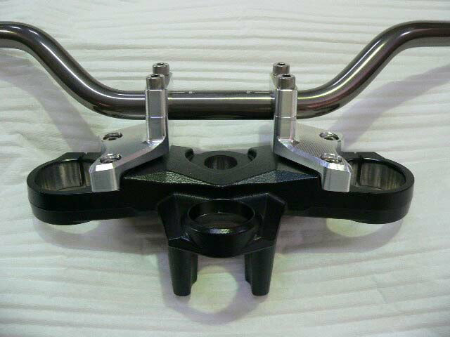 BEET ビート バーハンドルクランプKIT ブレース無し ZX-14R 12 カタログ品番：P049-6750 メーカー品番：0605-KB8-00