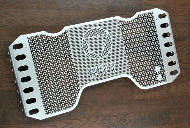 ビート BEET ラジエターガード CB1300SF 03- SB 05- カタログ品番：P092-6392 メーカー品番：0621-H65-00