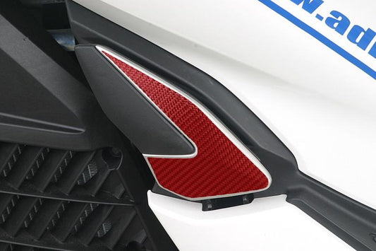 ADIO アディオ タンデムカーボンシート レッド PCX (JF81 JF84 KF30) 125 150 HYBRID カタログ品番：P092-6798 メーカー品番：BK48132