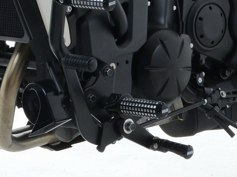 アールアンドジー R＆G アジャスタブルフットコントローラー ブラック VULCAN S 15- カタログ品番：P068-9981 メーカー品番：RG-AFC0001BK