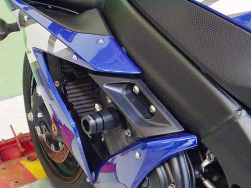 BABYFACE ベビーフェイス フレームスライダー BLK YZF-R1 04-06 カタログ品番：P014-5830 メーカー品番：006-SY002BK
