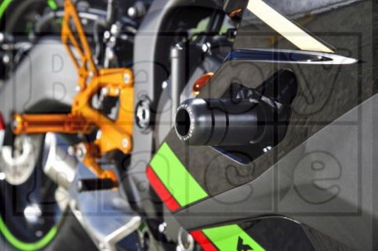BABYFACE ベビーフェイス フレームスライダー Ninja ZX-25R 20 カタログ品番：P102-5325 メーカー品番：006-SK036