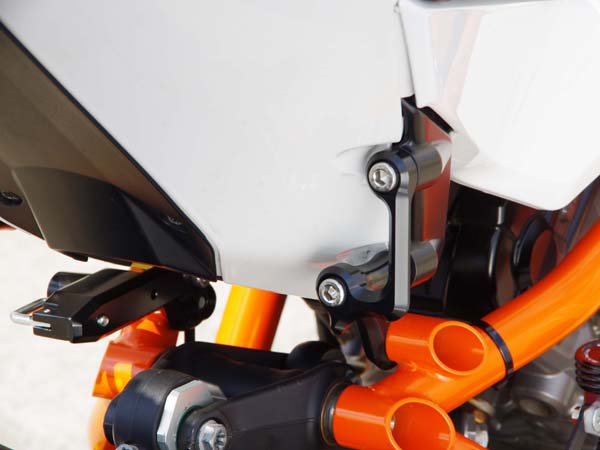 BABYFACE ベビーフェイス レーシングフック BLK KTM RC8 R カタログ品番：P055-4212 メーカー品番：005-FKT01BK