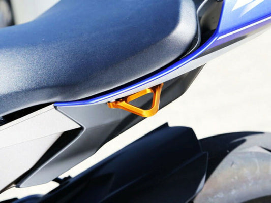 BABYFACE ベビーフェイス レーシングフック BLK YZF-R1 15- カタログ品番：P066-4956 メーカー品番：005-FY004BK