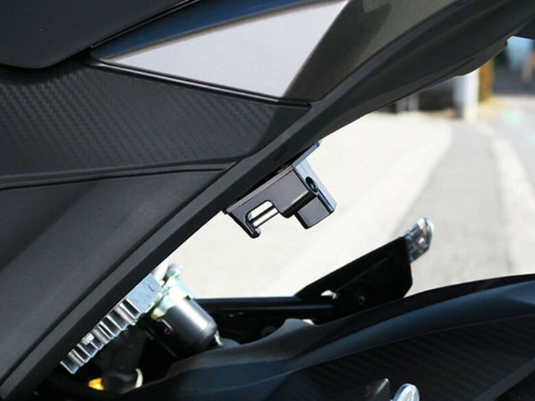 BABYFACE ベビーフェイス ヘルメットロック BLK Z125 PRO 16- カタログ品番：P074-1792 メーカー品番：009-LCK06BK