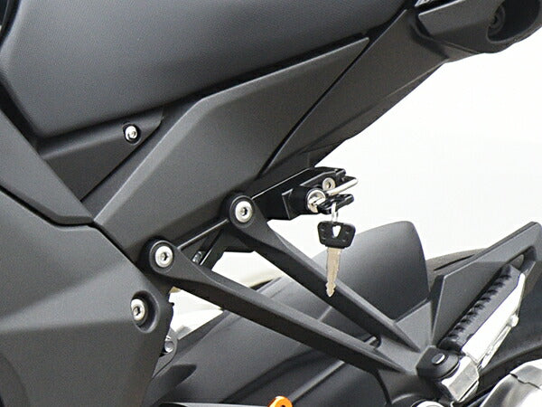 BABYFACE ベビーフェイス ヘルメットロック BLK Ninja1000 17- カタログ品番：P082-9672 メーカー品番：009-LCK07BK