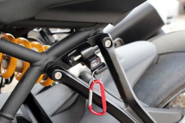 BABYFACE ベビーフェイス ヘルメットロック BLK MONSTER 1200R 16 カタログ品番：P091-9073 メーカー品番：009-LCD06BK