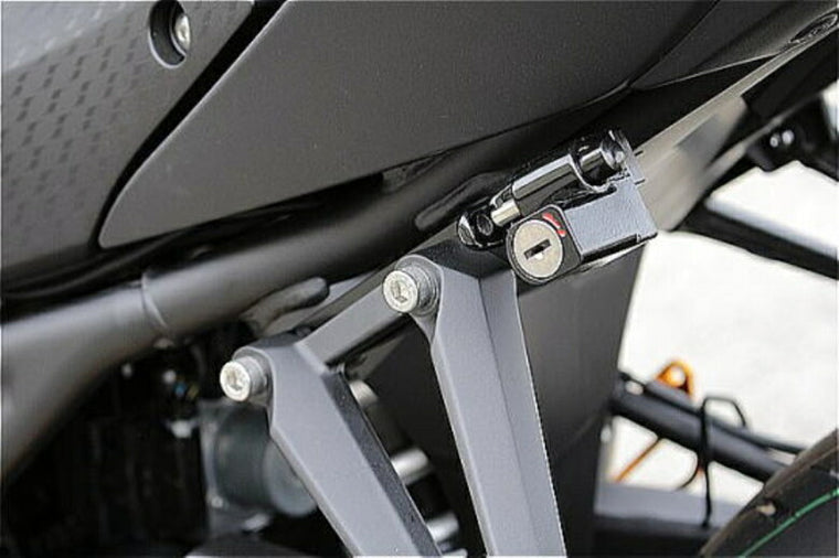 BABYFACE ベビーフェイス ヘルメットロック BLK YZF-R25 19 カタログ品番：P105-8328 メーカー品番：009-LCY08BK